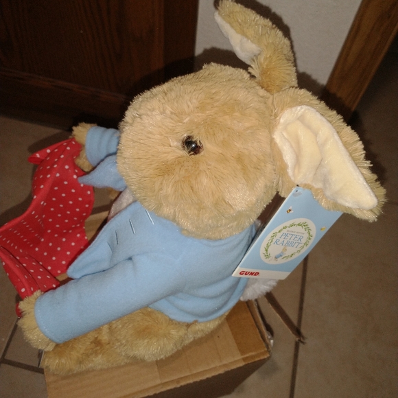 Peter Rabbit Plays Peek Abbo New w/tags - Picture 3 of 6